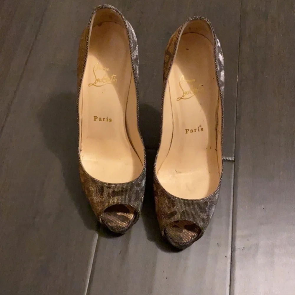 Christian Louboutin Heels Size 38 - Picture 2 of 9